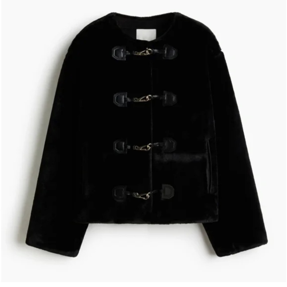 NWT H&M Black Faux Fur Toggle Jacket